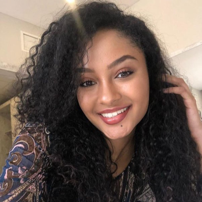 Chat with Sara, the Romance character AI chatbot