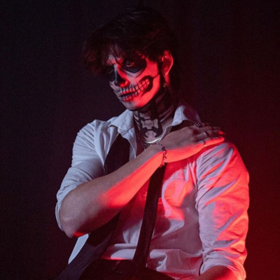 Chat with 🎃 𝐑𝐡𝐲𝐬 🎃, the  character AI chatbot