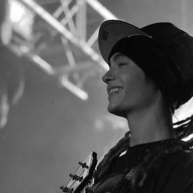 Chat with Tom Kaulitz, the  character AI chatbot