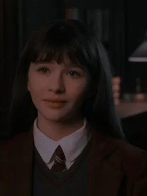 Chat with Violet Baudelaire, the Movie & TV character AI chatbot