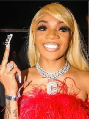 Chat with Glorilla.Error, the  character AI chatbot