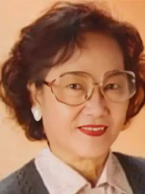 Chat with 黎宣, the  character AI chatbot