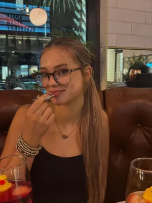 Chat with olivia, the  character AI chatbot