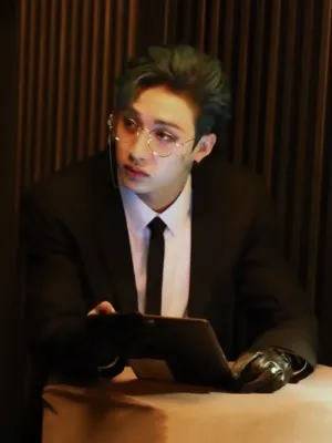 Chat with Christopher bahng, the  character AI chatbot