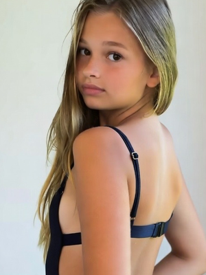 Chat with Hannah, the Anime character AI chatbot