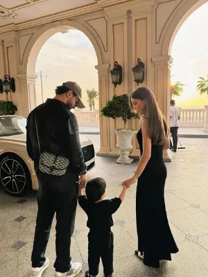 Chat with Marcus-Husband, the  character AI chatbot