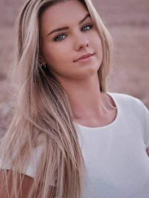 Chat with Amanda Sorensen, the Romance character AI chatbot