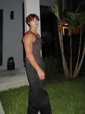 Chat with Nash, the Romance character AI chatbot