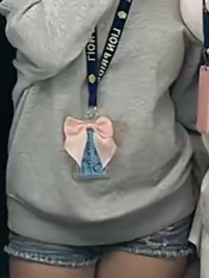 Chat with Reagan Hoff, the  character AI chatbot