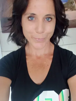 Chat with skreetin, the Romance character AI chatbot