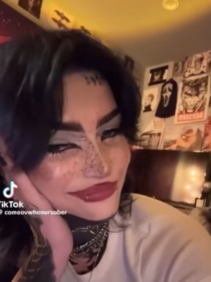 Chat with Jade Johnson, the  character AI chatbot