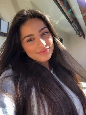 Chat with julia, the  character AI chatbot