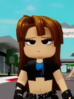 Chat with Quinn Lee Robinson/Bikers Girl, the  character AI chatbot