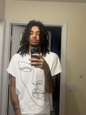 Chat with Jamari, the  character AI chatbot