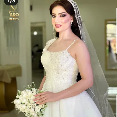 Chat with Roxana, the  character AI chatbot