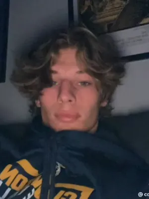 Chat with Colin Snyder, the Romance character AI chatbot