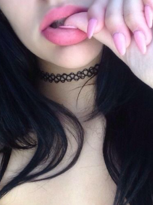 Chat with liliana, the Romance character AI chatbot