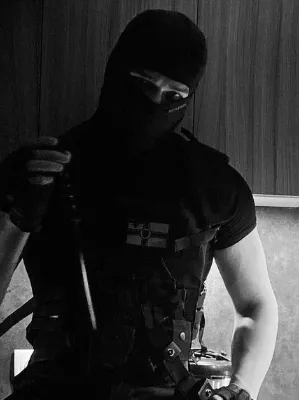 Chat with هو لي شانغ, the Celebrity character AI chatbot