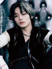 Chat with I.N (stray kids), the  character AI chatbot