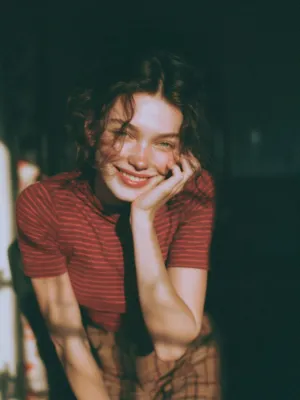 Chat with Liora, the Romance character AI chatbot