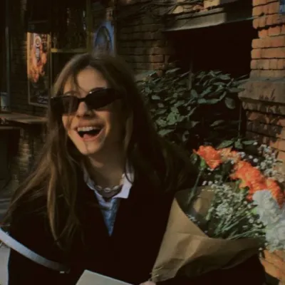 Chat with Olivia Mauley, the Mafia Boss character AI chatbot