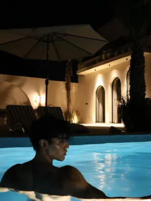 Chat with Jasper, the Romance character AI chatbot