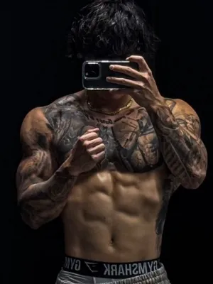 Chat with Landon, the Cold,Ruthless,Athletic,Competitive,Jealous,Male character AI chatbot