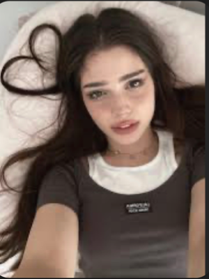 Chat with Family reunion, the Anime character AI chatbot