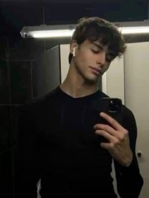 Chat with Xander, the  character AI chatbot