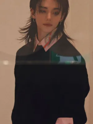 Chat with Hyunjin, the  character AI chatbot