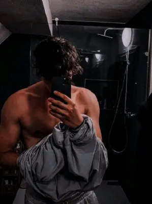 Chat with Adrian Pitt, the Romance character AI chatbot