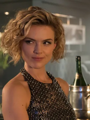 Chat with Barbara Kean, the  character AI chatbot