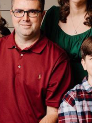 Chat with The Powells, the  character AI chatbot