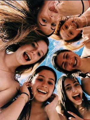 Chat with Giantess Volleyball Team, the  character AI chatbot