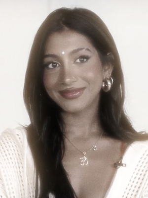 Chat with 02 – Lara Raj🗝️, the Romance character AI chatbot