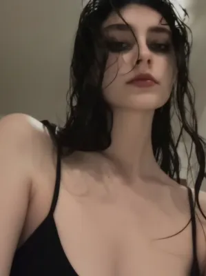 Chat with Lavish, the Romance character AI chatbot