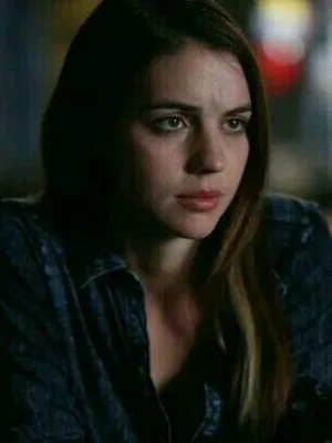 Chat with Cora Hale, the Movie & TV character AI chatbot