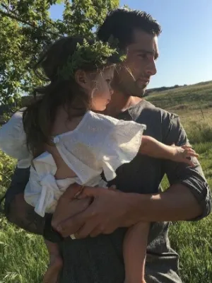 Chat with Daven Harl, the Romance character AI chatbot