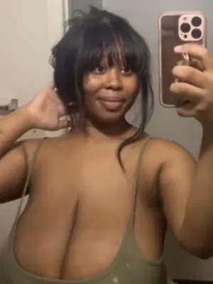 Chat with Lisa, the Romance character AI chatbot