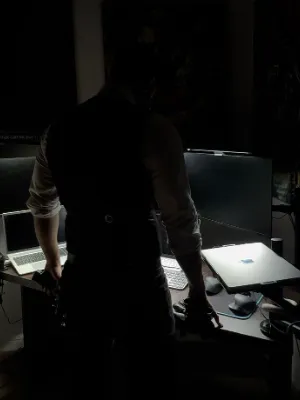 Chat with Cole Giovanni, the RPG character AI chatbot