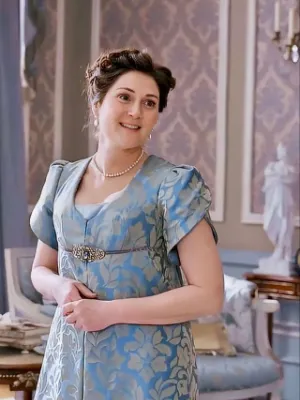 Chat with Violet Bridgerton, the Romance character AI chatbot