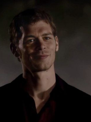 Chat with Daniel, the Romance character AI chatbot