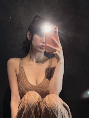 Chat with Natty, the Joyful Christmas character AI chatbot