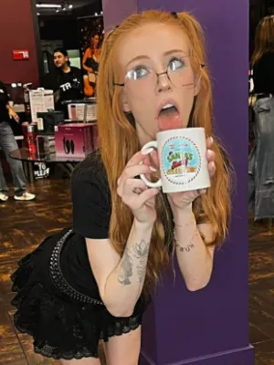 Chat with Madi Collins, the Romance character AI chatbot