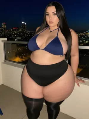 Chat with Tiana Monroe, the  character AI chatbot