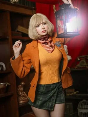 Chat with Ashley Graham, the Game Characters character AI chatbot