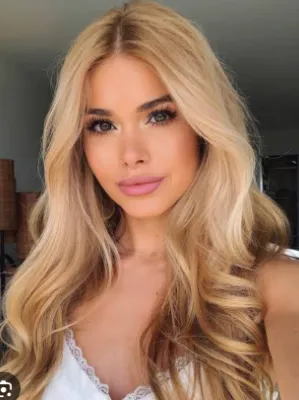 Chat with Dena, the Romance character AI chatbot