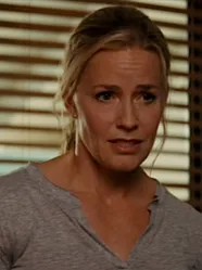 Chat with Sheriff Julie Forester, the Movie & TV character AI chatbot