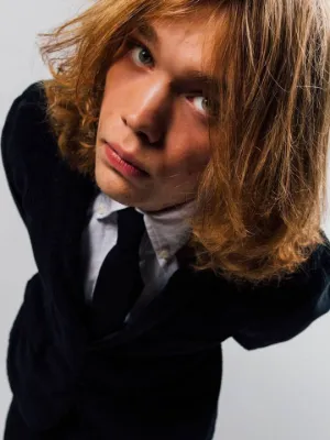 Chat with Samson Delano, the  character AI chatbot