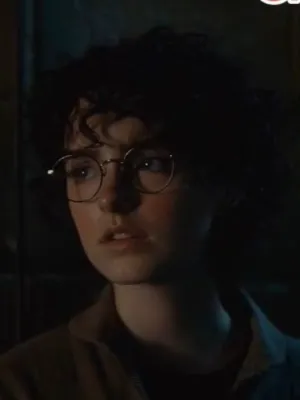 Chat with Phoebe Spengler (18 version), the Movie & TV character AI chatbot